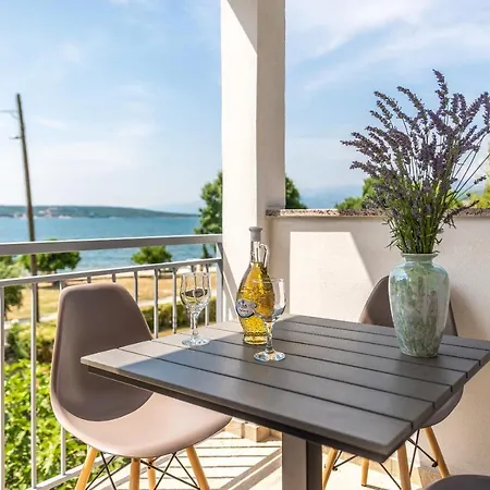 Dupor Apartment
