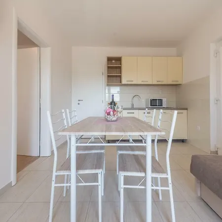Dupor Apartment