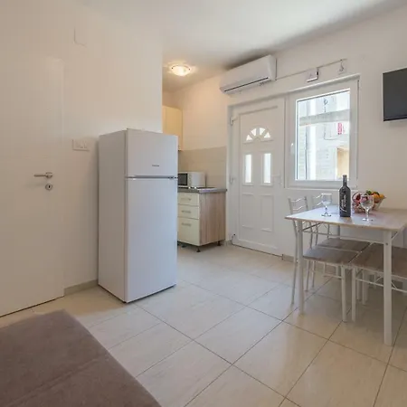 Apartment Dupor *