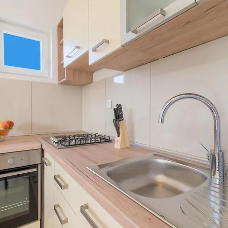 Dupor Apartment *